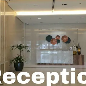 Condotel Walking Distance To Airport Apartment
